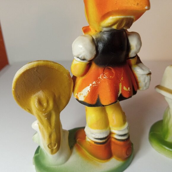 Set of 2 Kitch Plastic 50s Figurines 4.5 in tall Made in Macau - Picture 9 of 12